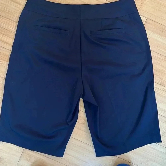 Tail Women’s Navy Blue Golf Shorts size 6 - Picture 9 of 9